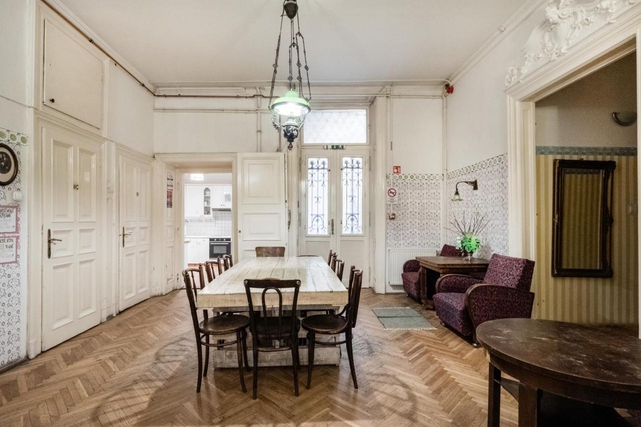 Baroque Hostel & Coworking Budapeşte Dış mekan fotoğraf